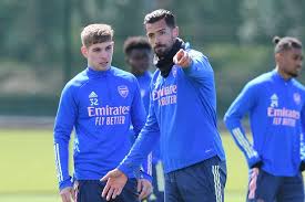 The home of arsenal on bbc sport online. Wonderkids Aim To Impress As Mari Advises Smith Rowe Four Things Spotted In Arsenal Training Football London