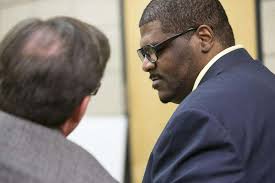 Johnathan Mitchell pleads not guilty to 2011 cab driver robbery in federal  court