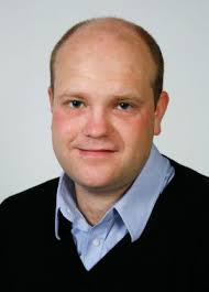 Enkelte matgrupper vil gi gasser i magen fordi vår tarm ikke har enzymer til å bryte ned enkelte stoffer. Vondt I Magen Men Nar Bor Du Kontakte Lege Mageguiden No