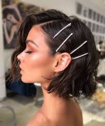 Tante foto di raccolti e semiraccolti per tagli corti, medi e lunghi acconciati con piega mossa. Acconciature Capelli Mossi Gli Hairstyle Corti Medi E Lunghi Piu Belli