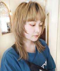 松本悠佑 大阪美容室 ウルフカット ショートヘア ボブ はinstagramを利用しています ハイトーンカラー ウルフ 前髪は少しワイドにカットするのが今っぽい ハイトーンカラーとウルフの相性は抜群です ウルフ ウルフカット ウルフヘア ハイトーンカラー ハイ