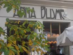 Maybe you would like to learn more about one of these? Zwischen Blumen Speisen Im Anna Blume