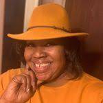 Lisa Mitchener's Instagram, Twitter & Facebook