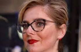 ROH dancer and choreographer Isabel Baquero: 'You need to take into  consideration the different aspects that create the whole'