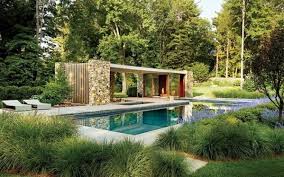Die Landschaftsgestaltung Von Andy Sturgeon Geniessen Wir Sehr Gerne Die Pergola Ist Von U Uberdachte Terrasse Mediterrane Gartengestaltung Uberdachung Terrasse