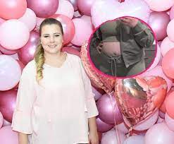 An weihnachten 2020 verkündeten sarafina und peter wollny, dass sie endlich ihr lang ersehntes erstes kind erwarten. Deutliche Wolbung Sarafina Wollny Zeigt Ihren Babybauch Promiflash De
