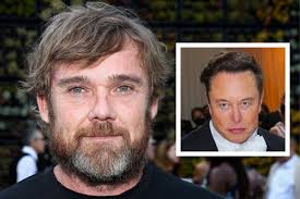 Ricky Schroder Says He Sees UFOs Over His Home, Asks Elon Musk to Explain