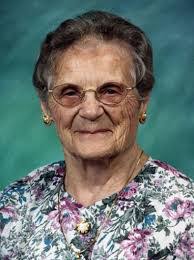 Carol Hellman's Instagram, Twitter & Facebook