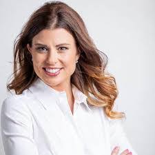 Kasi Howard's Instagram, Twitter & Facebook