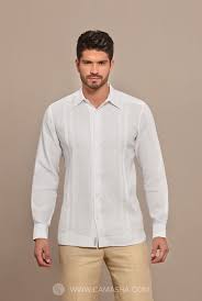 Estos colores crean un poco de contraste permitiendo que su traje azul resalte. Pagina Requerida No Encontrada Camisas Guayaberas Guayaberas Camisas