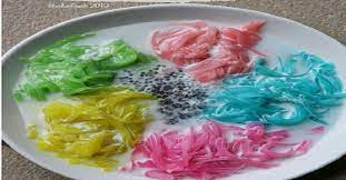 This jellylike substance is a mix of carbohydrates that have been extracted from red. Minuman Kekinian Untuk Berbuka Puasa Cicipi Es Agar Agar Serut Pelangi