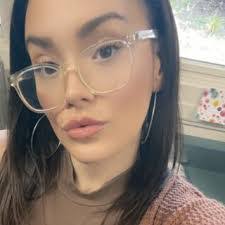 Deirdre Gray's Instagram, Twitter & Facebook