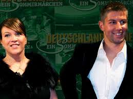 Thomas hitzlsperger (born 5 april 1982) is a german former footballer who played as a midfielder. Thomas Hitzlsperger 2007 Sagte Er Seine Hochzeit Ab Bunte De