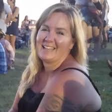 Wendy Senft's Instagram, Twitter & Facebook