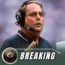 FAREWELL TO A LEGEND 💔: The NFL is in mourning as former Green Bay Packers  head coach Mike Holmgren has passed away. A true architect of modern  Packers football, Holmgren revived Titletown