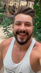 Aquele vídeo de transição para mostrar o corte diferenciado do @gilscawia  !!! @maisonjardins , ., Obrigado por todo suporte de sempre amigo! 🚀🙏🏻,  ., ., ., ., ., ., ., ., #corte #cabelo #topete #beleza ...