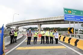 Sila pilih lebuhraya e1:l/raya baru lembah klang (nkve) e1:l/raya utara selatan (plus utara) e2:l/raya utara selatan (plus selatan) e3:l/raya hubungan kedua malaysia singapura (link2). Mbpj En Twitter Majlis Bandaraya Petaling Jaya Mbpj Telah Membuka Laluan Keluar Dari Damansara Damai Pju 10 10g Ke Lebuhraya Baru Lembah Klang Nkve Dengan Rasminya Oleh Datuk Bandar Petaling Jaya Dato Mohd