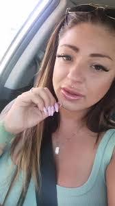 Vanessa Gagnon's Instagram, Twitter & Facebook