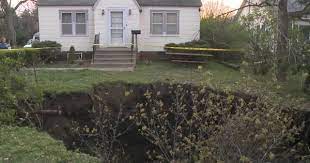 100 Year Old Mine May Have Caused 40 Foot Sinkhole That Swallowed Front Yard Front Yard Yard Des Moines