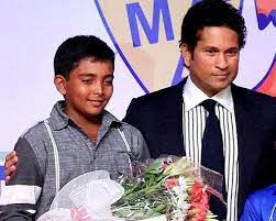 1) prithvi shaw was born on 9 november 1999, one day after sachin tendulkar's famous 186 against new zealand in just a year later, a young shaw had to face the grief of his mother's death. Prithvi Shaw Wiki Age Girlfriend Family Records Biography More Wikibio