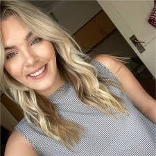 Caitlin Steinfeld's Instagram, Twitter & Facebook