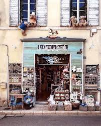 Pin By Carla Palmela On Boutiques Shop Fronts Shop Interior Design Store Fronts