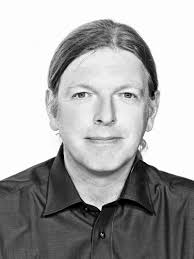 Dennis wiersma (1986) is sinds 23 maart 2017 lid van de tweede kamerfractie van de vvd. Zuiderlicht Agency For Strategy And Design