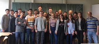 Ein akademischer lehrer (= professor). 27 04 17 Journalismus Ganz Direkt Und Personlich Az Redakteur In Der Klasse 10 A Gymnasium Am Kurfurstlichen Schloss Mainz