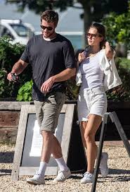 Lauf besser, schneller und sicherer mit den besten laufschuhe der welt! Liam Hemsworth Steps Out With Girlfriend Gabriella Brooks As Ex Wife Miley Splits With Cody Simpson Readsector