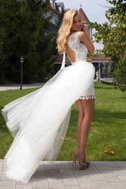Ces robes de mariée à rabais sont prêtes pour le grand jour! Mariage Civil Quelle Robe De Mariee Porter A La Mairie