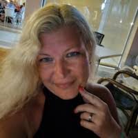 Karen Donis's Instagram, Twitter & Facebook