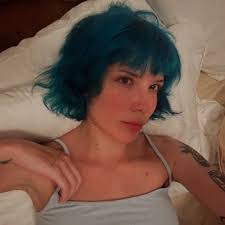 Ashley Dede's Instagram, Twitter & Facebook