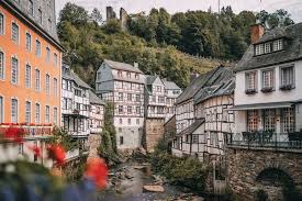 Corlytics.org ist eine so offene community, die darauf abzielt, nutzern eine vielzahl von ideen, schaltplänen, plänen, bildern und vielem mehr zur verfügung zu stellen. Monschau Tipps Fur Das Romantische Fachwerkstadtchen In Der Eifel