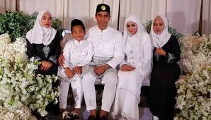 Saksikan siri drama tiara di. Tahniah A Aida Sah Bergelar Isteri Kepada Pelakon Muda Ariff Aziz