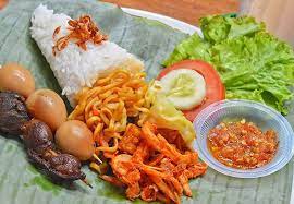 Nasi Kucing Samble Gledeg Nasi Putih Yang Dibungkus Daun Pisang Dan Di Mix Dengan Ramesan Mie Goreng Tempe O Variasi Makanan Resep Masakan Makanan Indonesia