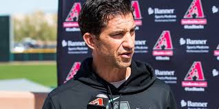 MLB: D-backs extiende contrato Mike Hazen por miedo a Red Sox