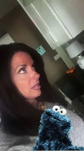 Don’t let your cookies get you in a crumble 🍪💫 #momlife