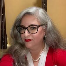 Alyssa Mandel's Instagram, Twitter & Facebook