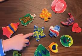 Indoor activities for kids are a fun way to spend a rainy or snowy day when kids are stuck inside. 50 Indoor Activities For Kids On A Rainy Day Mommypoppins Things To Do In New York City With Kids