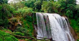A place which reflects the beauty of the waterfalls, too bad it leaves you with a mild this could be such a beautiful place aftertaste!! Cataratas Pulhapanzak Honduras Honduras Es Bella