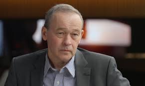 Peter Rawlinson, CEO de Lucid, demandado por engañar a inversores sobre  producción