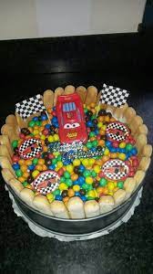Leuke Cars Taart Kwarktaart Met M M S En Cars Versiering Jumbo Taart Ideeen Taart Snoep