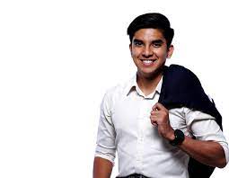 Bekas menteri belia dan sukan, syed saddiq syed abdul rahman menyerahkan sepenuhnya kepada suruhanjaya pencegahan rasuah malaysia (sprm) untuk menyiasatnya dan mengakui sudah memberikan kerjasama penuh sejak kes itu mula disiasat hampir dua bulan lalu. Tiada Lagi Abah Sebaliknya Along Syed Saddiq Dilantik Menteri Belia Sukan Remaja