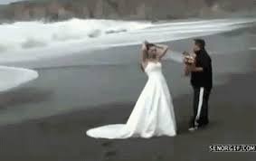 Take a look at these funny wedding videos from the internet that went viral. 27 Hilariously Bad Wedding Photos And Wedding Fails Fail Blog Funny Fails