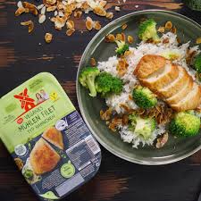 Veganer Chicken Brokkoli Reis Fitness Rezept Von Body Kitchen Rezept In 2020 Rezepte Rugenwalder Muhle Vegetarisch Rezepte Gesund