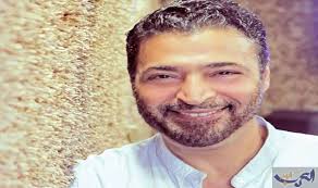 ونشر قمر صورًا تجمعهما، عبر حسابه الرسمي بموقع إنستجرام، وعلق: Ø­Ù…ÙŠØ¯ Ø§Ù„Ø´Ø§Ø¹Ø±ÙŠ ÙŠÙƒØ´Ù Ø¹Ù† ÙƒÙˆØ§Ù„ÙŠØ³ Ø§Ù„Ø§ØºØ§Ù†ÙŠ Ø§Ù„ÙÙ„ÙƒÙˆØ±ÙŠØ© Ø§Ù„Ø¹Ø±Ø§Ù‚ Ø§Ù„ÙŠÙˆÙ…