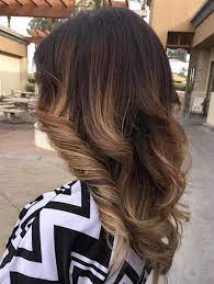 20 Atemberaubende Braune Haare Mit Blonden Strahnen Atemberaubende Blonden Braune Haare Strahnen Hair Highlights Hair Styles Long Hair Styles