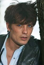 5he late actor Mr Patrick Macnee.