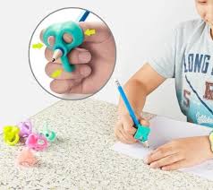 Guide Your Children To Hold Their Pen Or Pencil Lt Lt Ergonomic Training Pencil Holder Works For Left Handed And R Pencil Holder Pencil Improve Handwriting