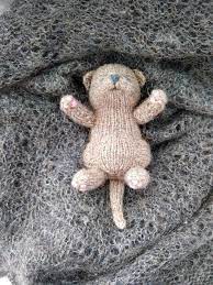But if you do love cats and knitting, or love cats and would like to start knitting, this is the club for bring along your own wool and needles to take part. Knitting Kitten Animal Knitting Patterns Knitted Cat Knitted Animals